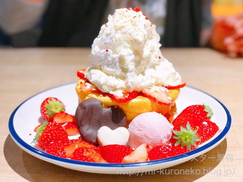 3 STARS PANCAKE スリースターズパンケーキ 【武蔵小杉】 期間限定! 苺とホワイトチョコのフロマージュ スペシャルパンケーキ