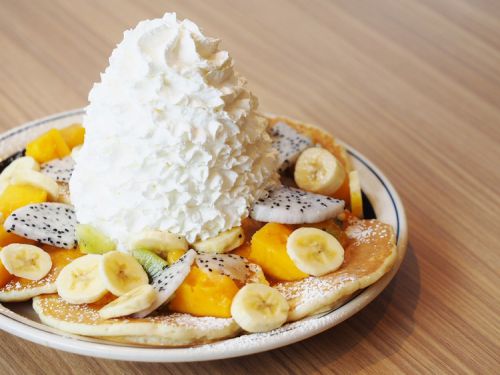 大阪工業大学内にオープンした「エッグスンシングス梅田茶屋町店」で限定パンケーキを堪能!メニューの半分がここだけの限定品となってます!
