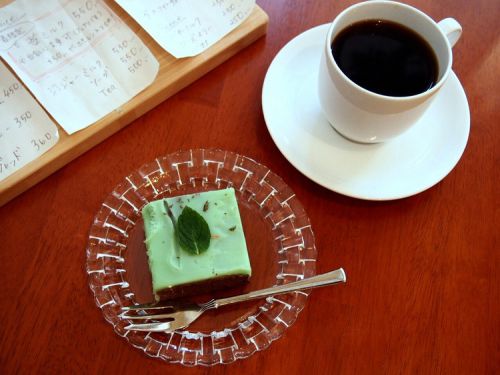 大阪文の里で爽やかなチョコミントファッジケーキを堪能!タイガールル