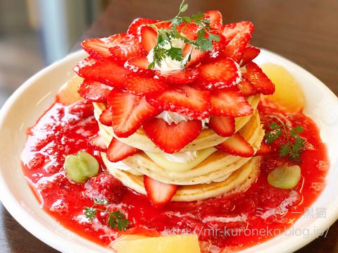 fruit kitchen 歩乃果 フルーツキッチン ほのか 【大阪・森ノ宮】 苺づくしパンケーキ