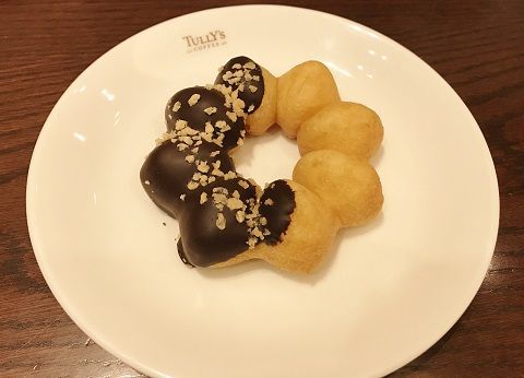 レビュー:もちもちドーナツ チョコ&クランチ(タリーズコーヒー)