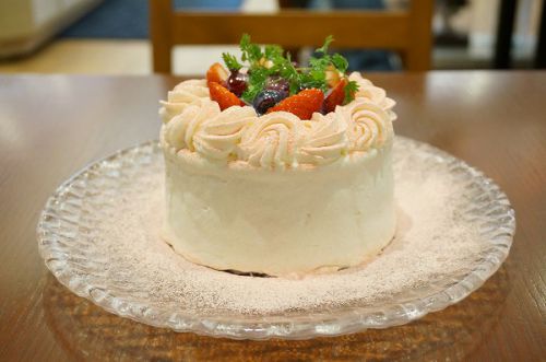 ケーキのようなかき氷にビックリ!南堀江のミスベリーで苺のデコ氷を堪能してきました!