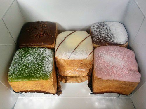 円甘味(まるあまみ)【小樽市】◆「四角いシュークリーム」とカリっカリの「かりんとう饅頭」!