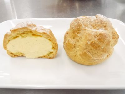 シュークリームとエクレア