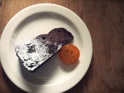 チョコレートのフルーツケーキ