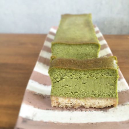 *『抹茶のチーズケーキ』と『パッションフルーツのシャルロット」
