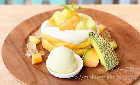 3 STARS PANCAKE スリースターズパンケーキ 【武蔵小杉】 2種類のメロンパンケーキ MELO MELO MELON