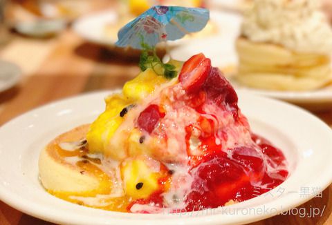 Hawaiian Pancake & Cafe Merengue メレンゲ 【みなとみらい店 6/16新オープン!】7月限定!ヘブンリーリリコイ&ストロベリーパンケーキ