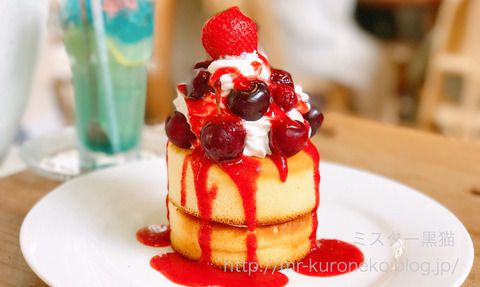 Sunday Brunch サンデーブランチ 【下北沢】 チェリー&ベリーホットケーキ / 紫陽花レモネード