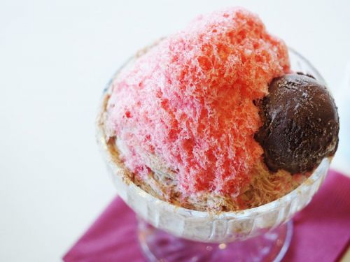 カカオサンパカ大丸梅田店で今年もチョコ尽くしのかき氷「氷 デ ショコラタ フランブエサ」が登場!