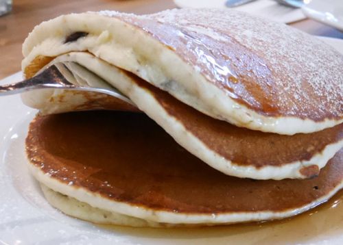 【フィリピン セブ島 アヤラモール】 abaca Baking Company アバカ ベーキングカンパニー FROM SCRATCH PANCAKES