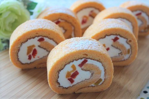 パプリカのロールケーキ