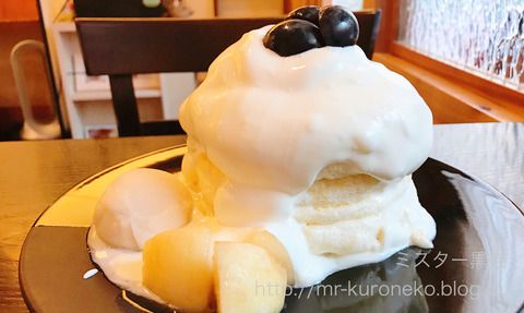 茶香【北千住】平日期間限定パンケーキ ピーチのかくれんぼ(巨峰バージョン)