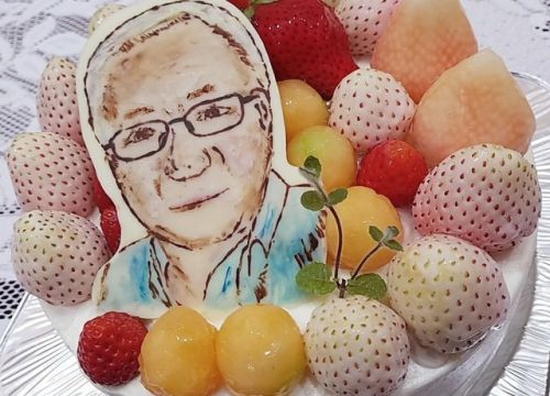 ★尊敬する方へ似顔絵付き誕生日ケーキ☆