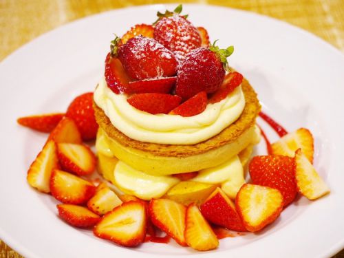 j.s.パンケーキカフェ天王寺MIO店で苺300%増量のストロベリーハニーパンケーキを堪能!