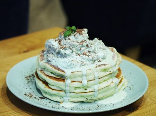 シナモンズ表参道店でチョコミントパンケーキを堪能!生地にもミントが練り込んであってチョコミン党にもオススメ