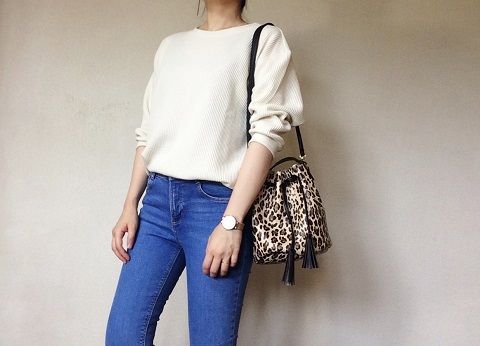 ユニクロのワッフルクルーネックT!インスタで人気♪美しいボリュームシルエットで存在感抜群。秋コーデのワードローブにも夏の冷房対策にもおすすめの一着です。