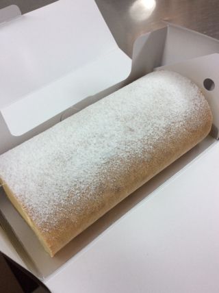 ライムクリームのロールケーキ