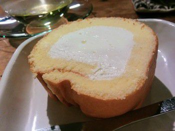 chata(チャタ)【札幌円山】◆売切れ必至のロールケーキ!吸い付くようなしっとり感でモっチモチ♪