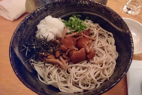 なめこ蕎麦と酒のあてにもなるデザート