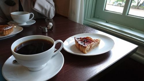 亀田山喫茶室の栗とイチジクのタルト