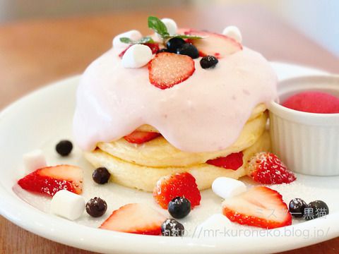 VERY FANCY loves ANNTEANA ベリーファンシー 【代官山】 本日最終日!Berry Pink ベリーピンクパンケーキ