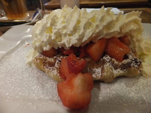 Gaufre de Bruxelles【ベルギーブリュッセル】◆もっちり食感のベルギーワッフル!リエージュ風も美味♪