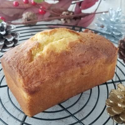 パウンドケーキとクリスマスBOX