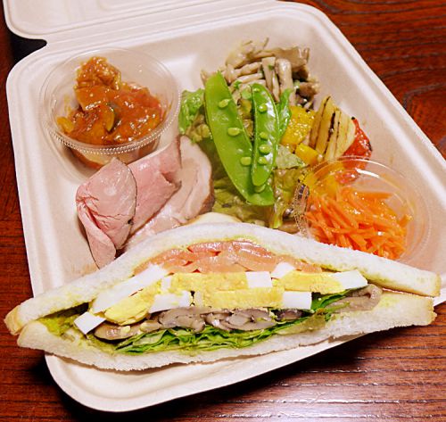 ドルクッチ イートインランチもあるよ!イタリア惣菜とスイーツの小売店。(広島市西区大芝)