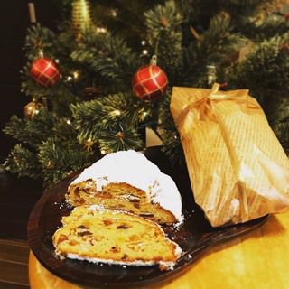クリスマスムードたっぷりシュトーレン♪