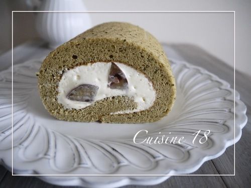 自家製渋皮煮と抹茶のロールケーキ