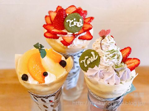 Creperie Tirol クレープリーチロル 【祖師ヶ谷大蔵】 山盛りあまおうのチロルクレープ / 桜モンブランの春のイチゴクレープ