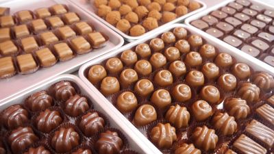 技術を磨くため、ひたすらチョコレートを・・・