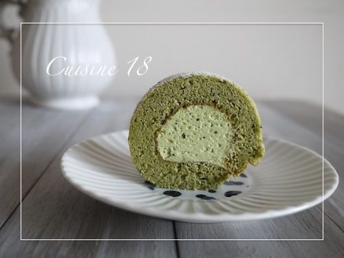抹茶のミニロールケーキ