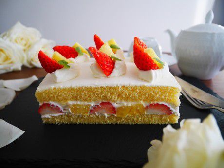 いちごとパインのショートケーキ♪