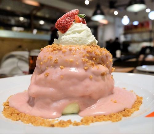 【秋葉原】 ザ・フレンチトーストファクトリー ヨドバシAkiba店 季節限定いちごみるくパンケーキ