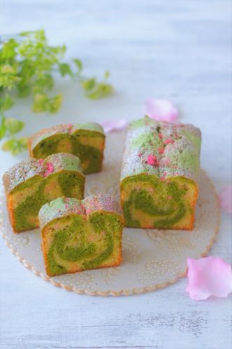 桜チョコと抹茶のマーブルケーキ