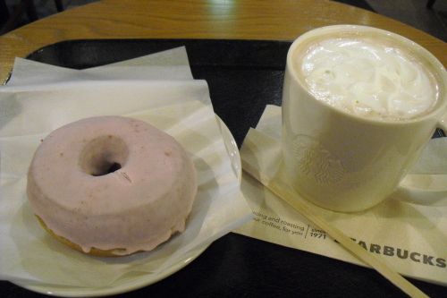 スタバ 『さくらドーナツ』
