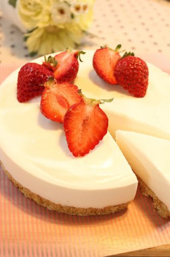 自家製クリームチーズとヨーグルトでレアチーズケーキ