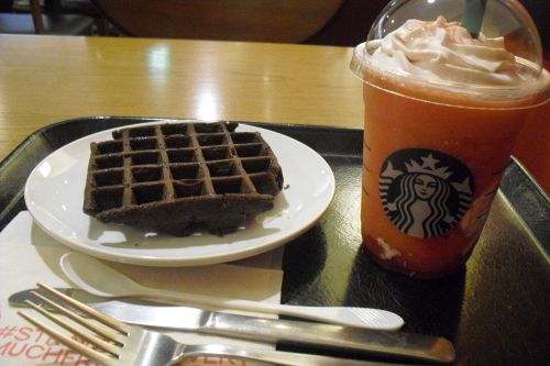 スタバ 『アメリカンワッフル チョコレート』