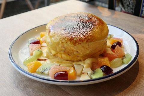 ミスター黒猫YouTube【黒猫散歩】3 STARS PANCAKE クリームブリュレパンケーキ