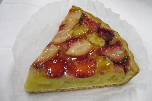パン屋のどん助 『ホワイトチョコと焼いちごのタルト』