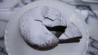 1年生がチョコレートケーキに挑戦!
