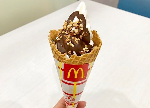 レビュー:ワッフルコーン チョコ&アーモンド(マクドナルド)
