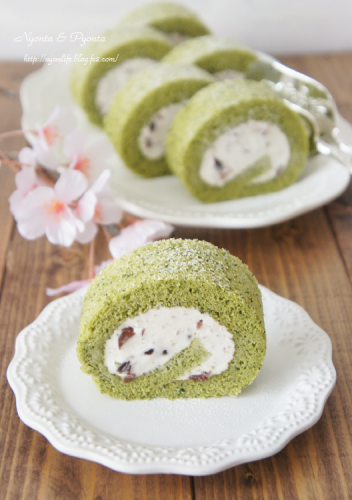 抹茶ロールケーキ