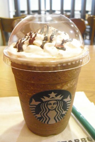 スタバ 『チョコレートベリーマッチフラペチーノ®』