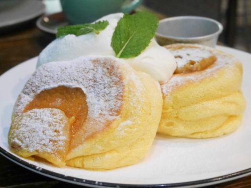 【香港】 WoZi Cafe 窩子 スフレパンケーキ バター&黒糖