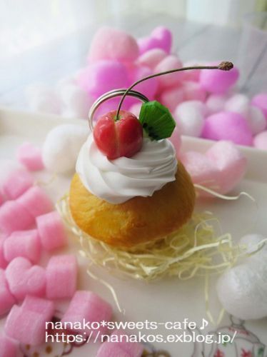 可愛い頂き物♡リアルなカップケーキ
