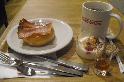 Krispy Kreme Doughnuts(クリスピー・クリーム・ドーナツ) 『クリスピーフローズン ホワイトピーチ』