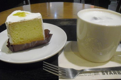 スタバ 『レモンシフォンケーキ etc.』